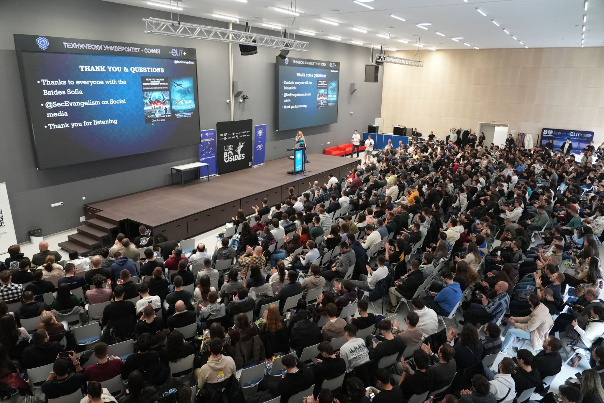 BSides Sofia - последните въпроси, пред пълна зала